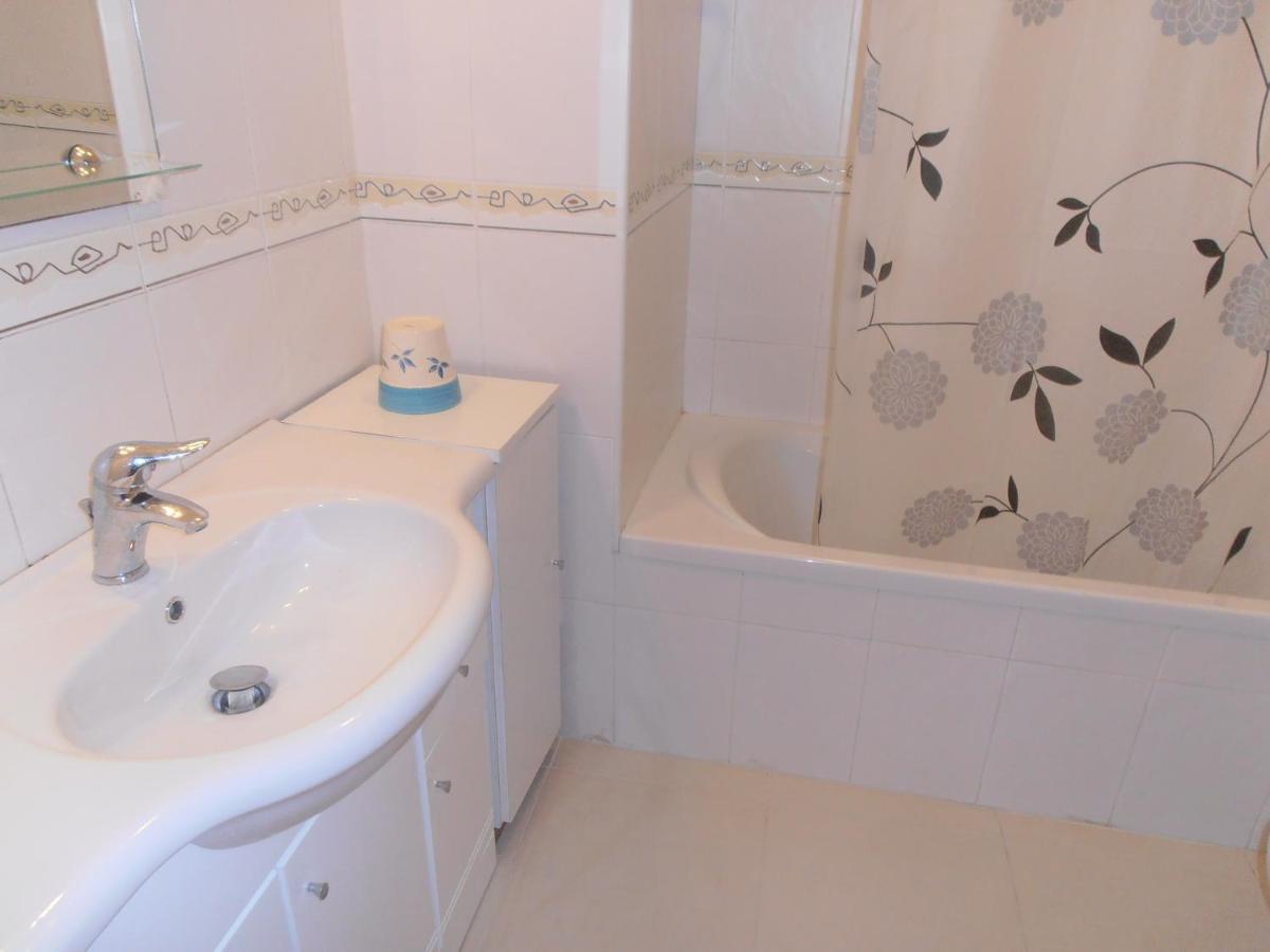 Calmo E Simpatico Apartamento Apartment Vila Praia de Ancora Exterior photo